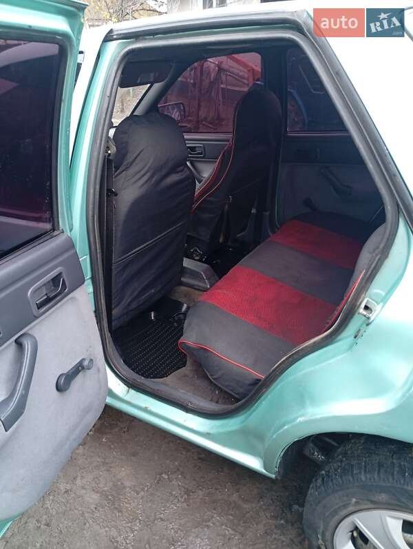 Седан Ford Orion 1991 в Антонінах