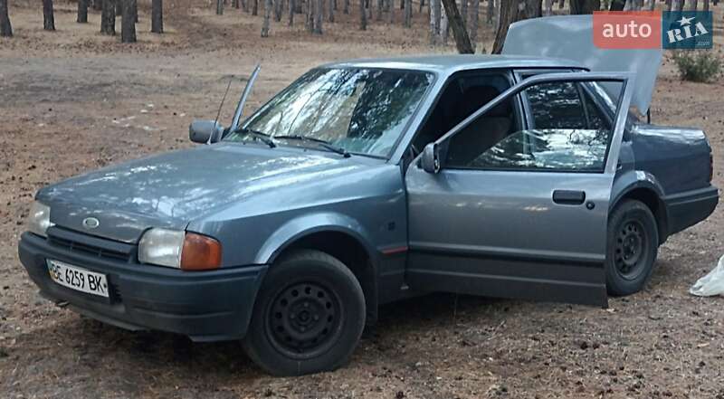 Седан Ford Orion 1990 в Николаеве