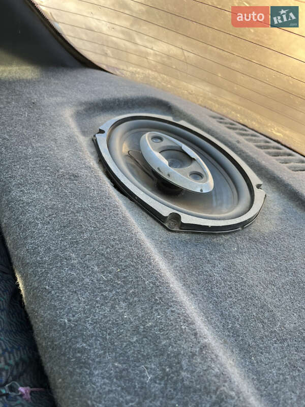 Седан Ford Orion 1991 в Кам'янець-Подільському