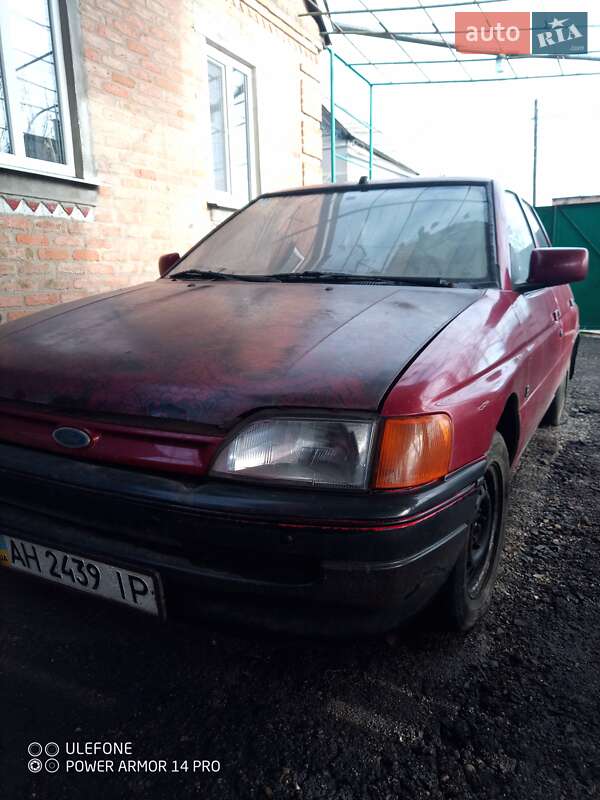 Седан Ford Orion 1991 в Знаменке
