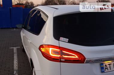 Мінівен Ford S-Max 2013 в 