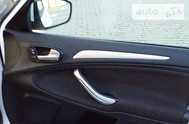 Мінівен Ford S-Max 2013 в 