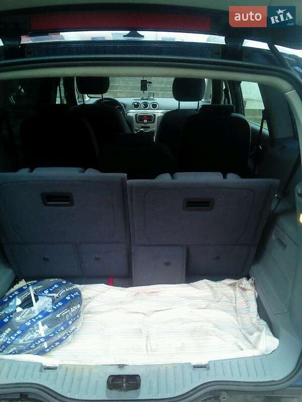 Минивэн Ford S-Max 2007 в Хусте