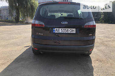 Хэтчбек Ford S-Max 2010 в Кривом Роге