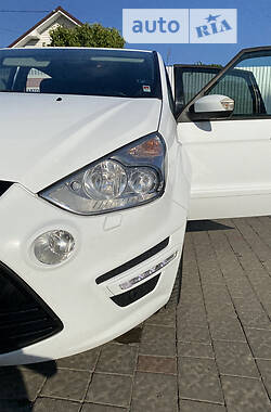 Мінівен Ford S-Max 2013 в 