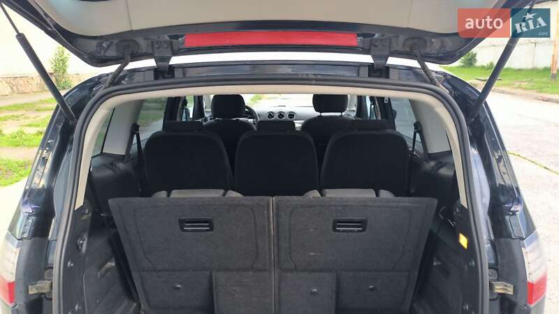 Минивэн Ford S-Max 2009 в Вараше