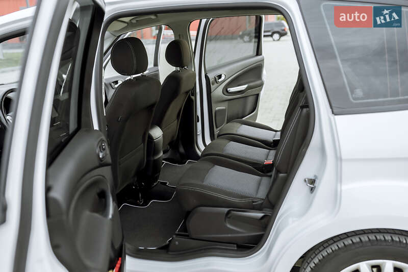 Минивэн Ford S-Max 2013 в Здолбунове