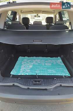 Минивэн Ford S-Max 2011 в 