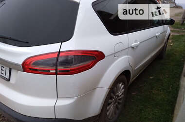 Минивэн Ford S-Max 2013 в 