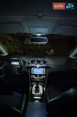 Минивэн Ford S-Max 2008 в 