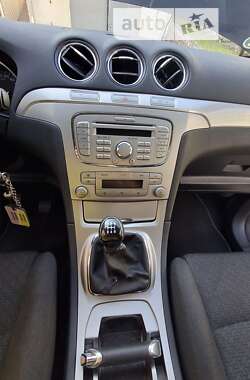 Минивэн Ford S-Max 2009 в 