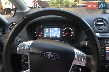 Минивэн Ford S-Max 2011 в Долине