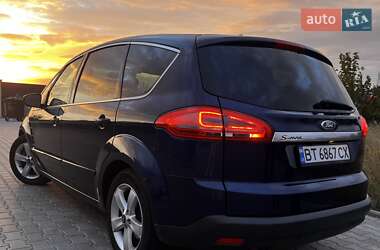 Минивэн Ford S-Max 2011 в 