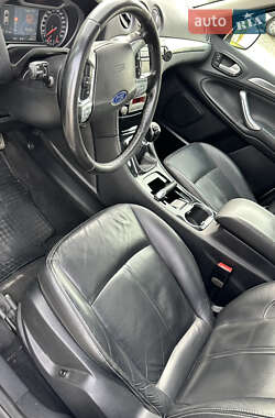 Минивэн Ford S-Max 2010 в 