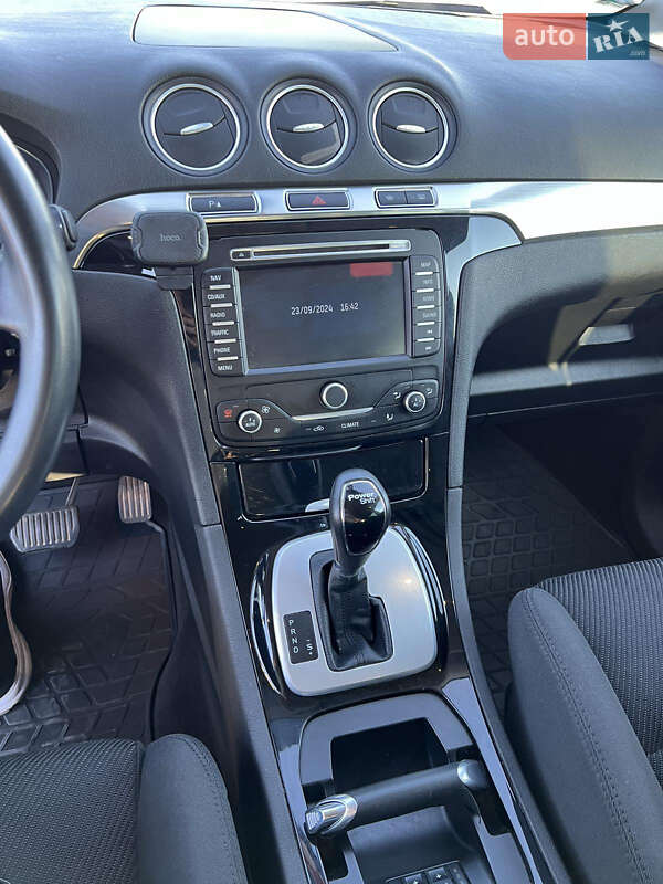 Мінівен Ford S-Max 2012 в Чернівцях