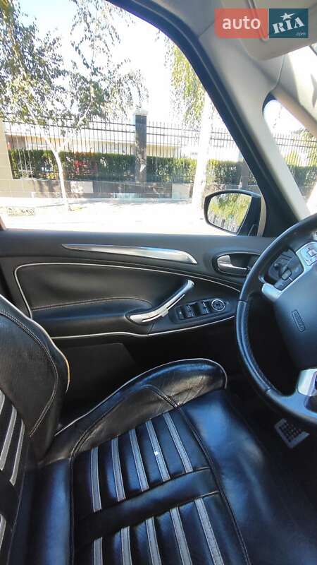 Минивэн Ford S-Max 2007 в Кременчуге