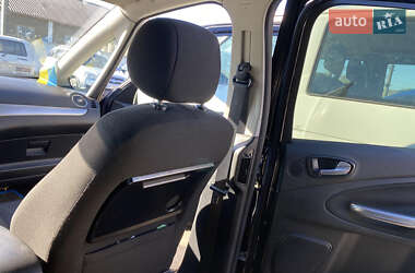 Минивэн Ford S-Max 2009 в 