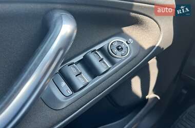 Минивэн Ford S-Max 2013 в 