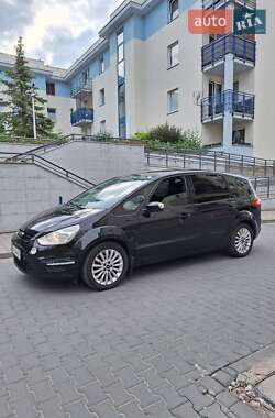 Минивэн Ford S-Max 2013 в 