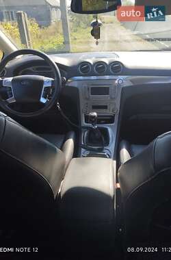 Минивэн Ford S-Max 2008 в Старой Выжевке