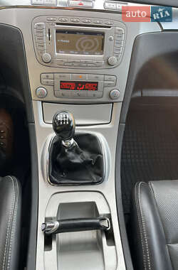 Минивэн Ford S-Max 2008 в 