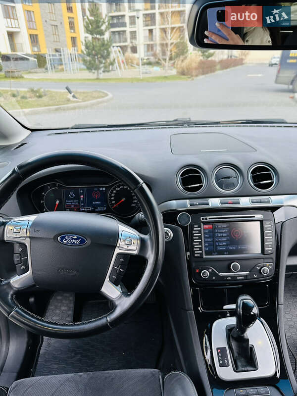 Минивэн Ford S-Max 2012 в Буче