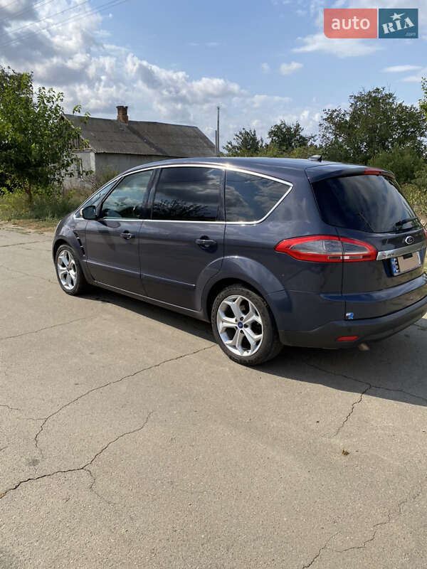 Мінівен Ford S-Max 2014 в Южному