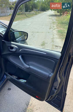 Минивэн Ford S-Max 2014 в 