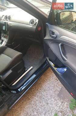 Минивэн Ford S-Max 2010 в 