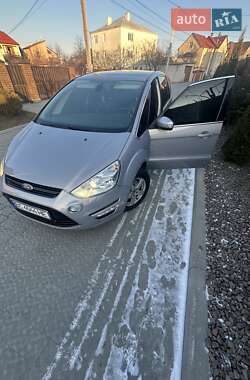 Минивэн Ford S-Max 2014 в 