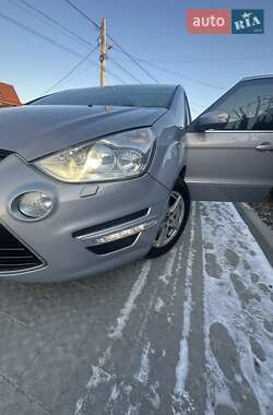Минивэн Ford S-Max 2014 в 