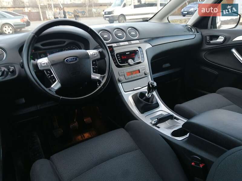 Минивэн Ford S-Max 2010 в Ровно фото 45 Минивэн Ford S-Max 2010 в Ровно