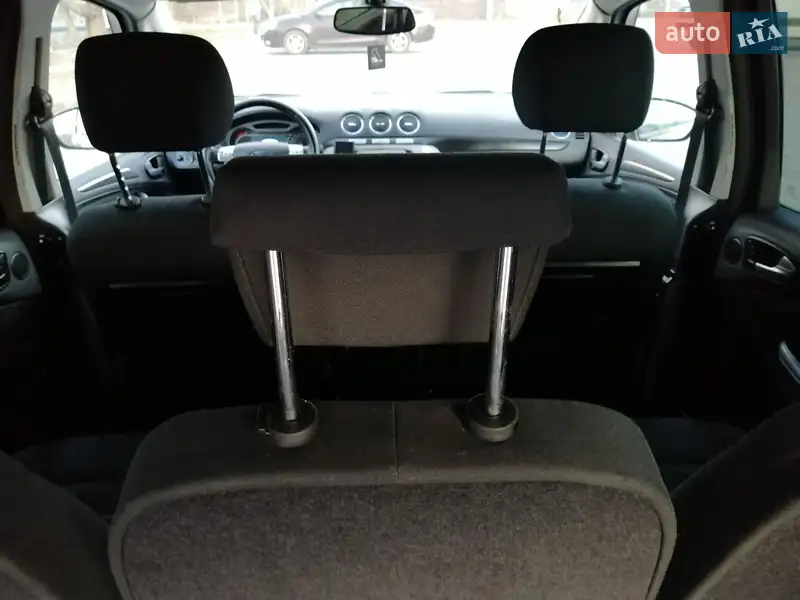 Минивэн Ford S-Max 2010 в 