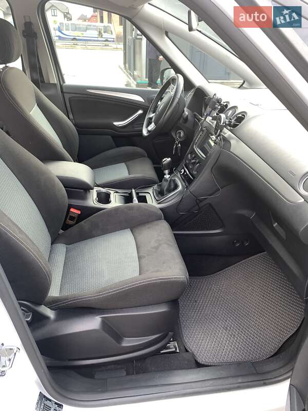 Минивэн Ford S-Max 2013 в Луцке