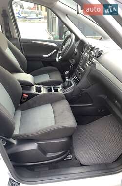 Минивэн Ford S-Max 2013 в 