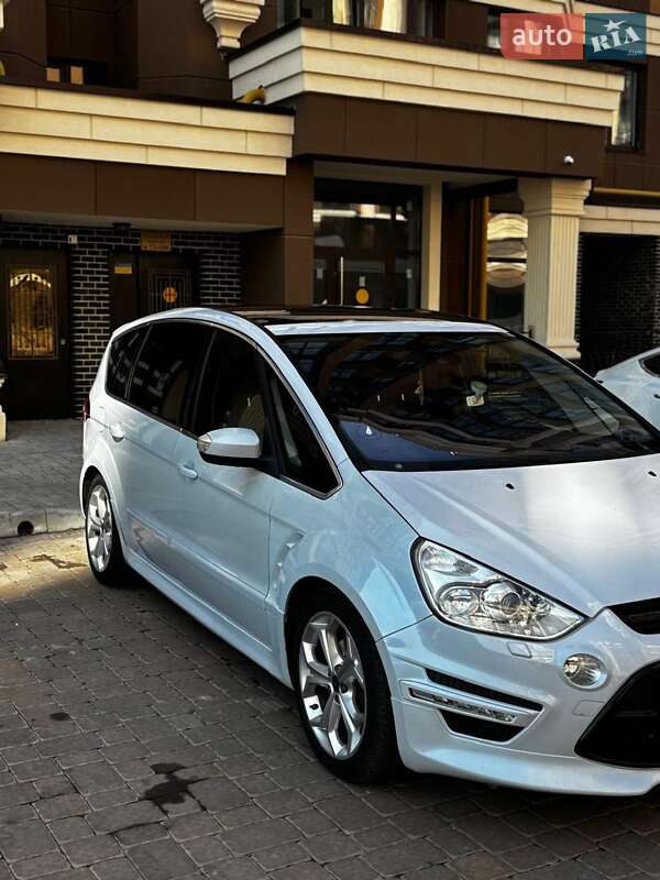 Мінівен Ford S-Max 2014 в Житомирі