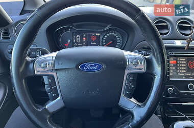 Минивэн Ford S-Max 2013 в 