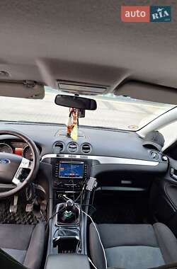Минивэн Ford S-Max 2013 в 