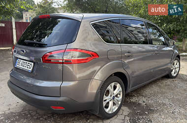 Минивэн Ford S-Max 2013 в 