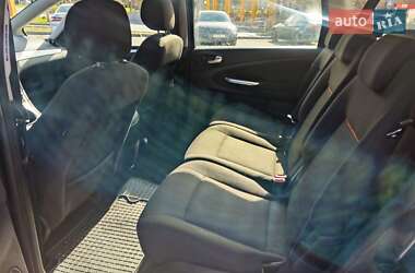 Минивэн Ford S-Max 2009 в 