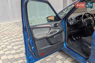 Минивэн Ford S-Max 2006 в 