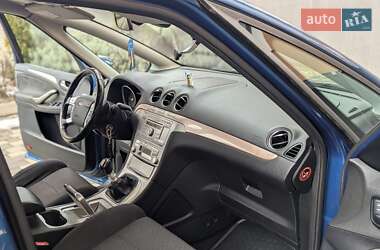 Минивэн Ford S-Max 2006 в 