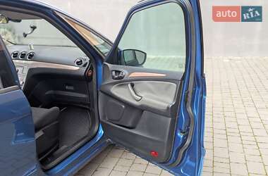 Минивэн Ford S-Max 2006 в 