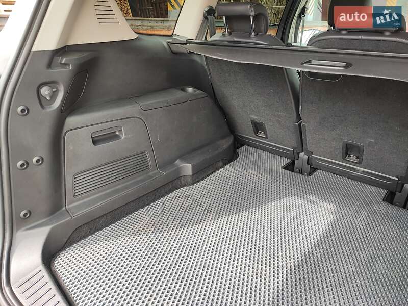Мінівен Ford S-Max 2012 в Чернігові