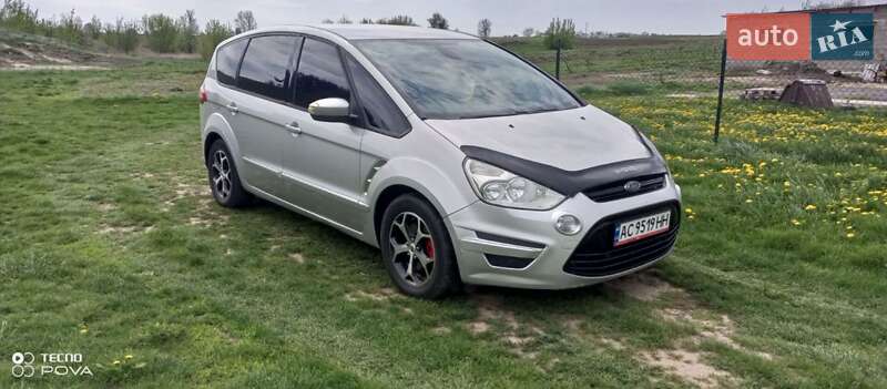 Мінівен Ford S-Max 2011 в 