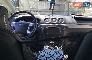 Минивэн Ford S-Max 2014 в 