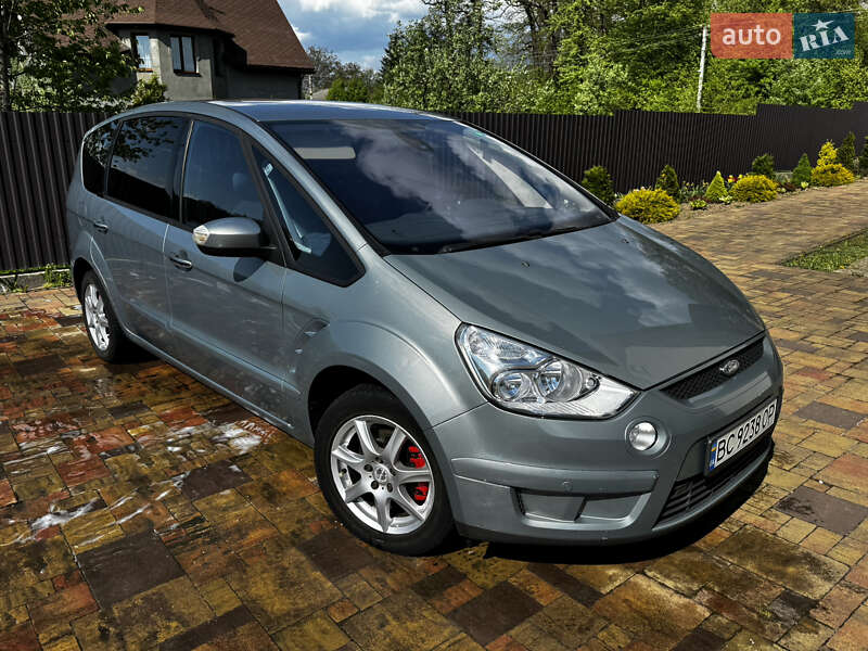 Минивэн Ford S-Max 2009 в Долине