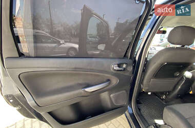 Минивэн Ford S-Max 2009 в 