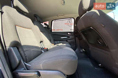 Минивэн Ford S-Max 2009 в 