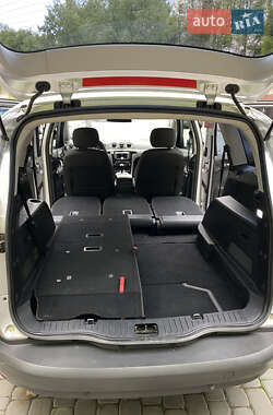Минивэн Ford S-Max 2011 в 